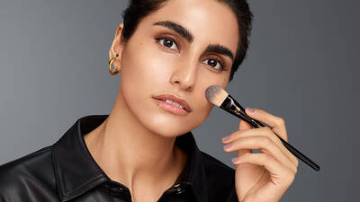 How to apply foundation