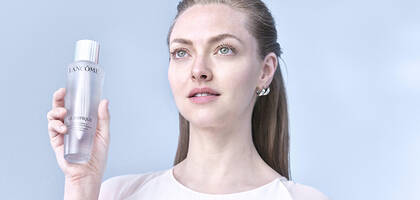 Skin brightening facial essence