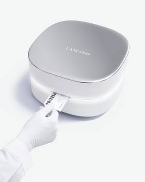 Services of Lancome visual