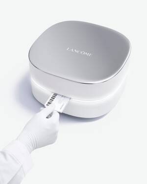 Services of Lancome visual