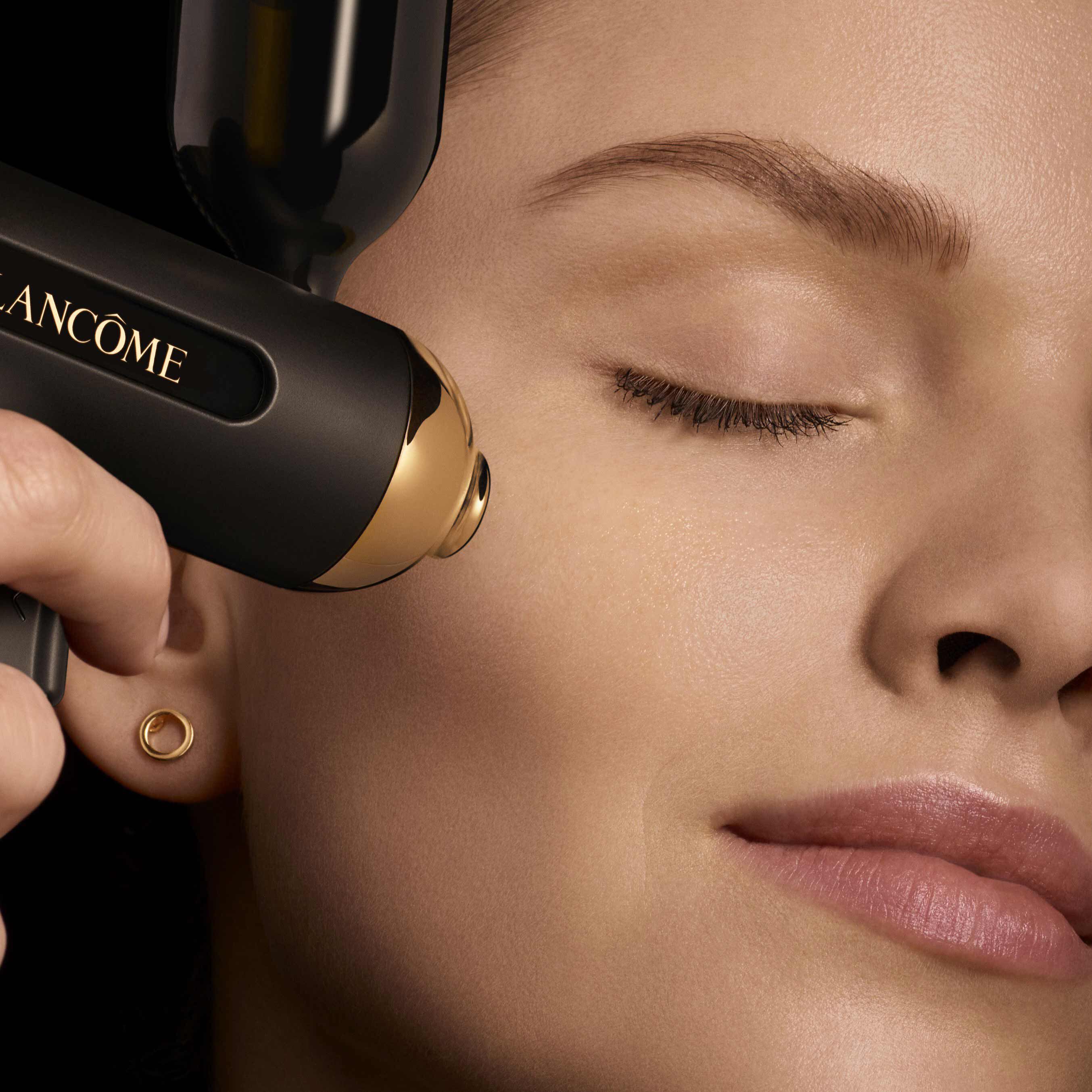 The Experience of Absolue L'Extrait | Lancôme Australia